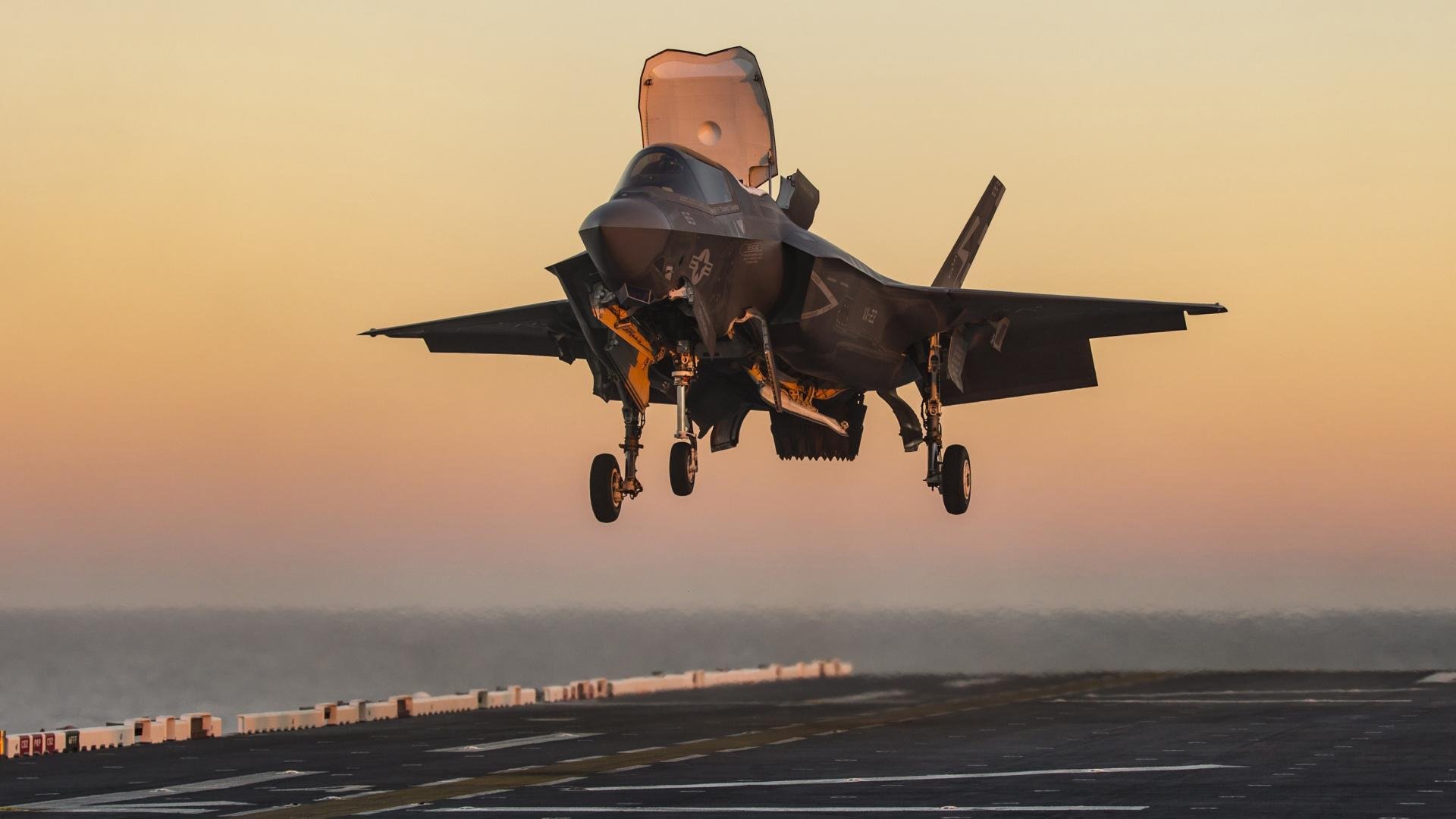 FB体育注册网址-“冠军时刻：令人动容的荣耀瞬间”，夺冠令人感动的画面