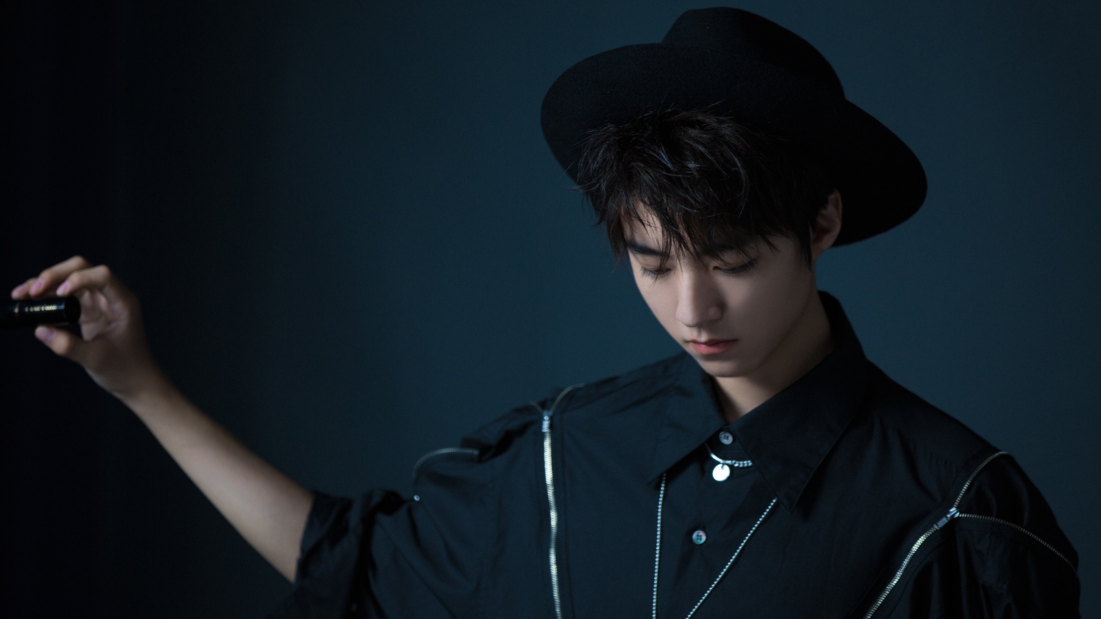 FB体育网页版-名人车手专访:他们的冠军秘籍,车 名人